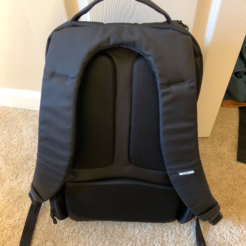 Incase Icon Slim Backpack